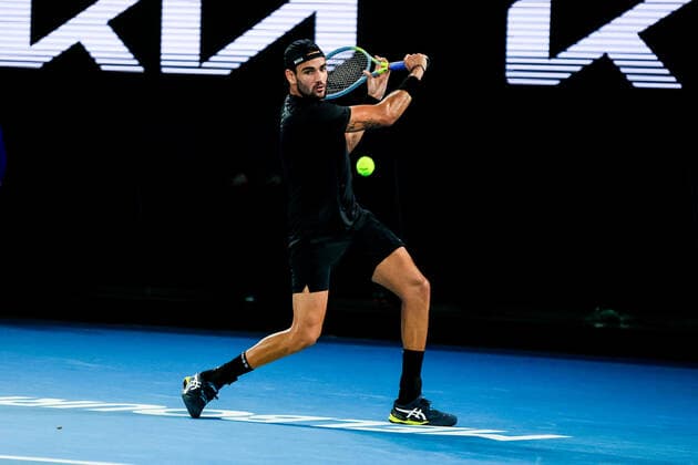 January 25, 2022, Melbourne, Victoria, Australia: MELBOURNE, AUSTRALIA - JANUARY 25: Matteo Berrettini of Italy playing against Gael Monfils of France on day 9 of the 2022 Australian Open at Melbourne Park on January 25, 2022 in Melbourne, Australia. Melbourne Australia - ZUMAp121 20220125_zsp_p121_142 Copyright: xChrisxPutnamx