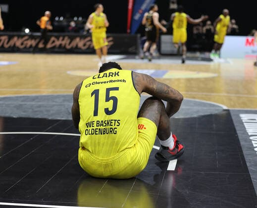 Cameron Clark (EWE Baskets Oldenburg) enttaeuscht