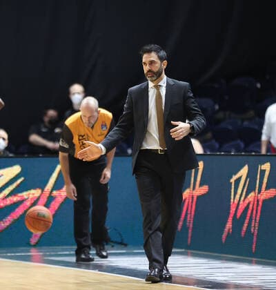 Headcoach Jesus Ramirez (Basketball Loewen Braunschweig)