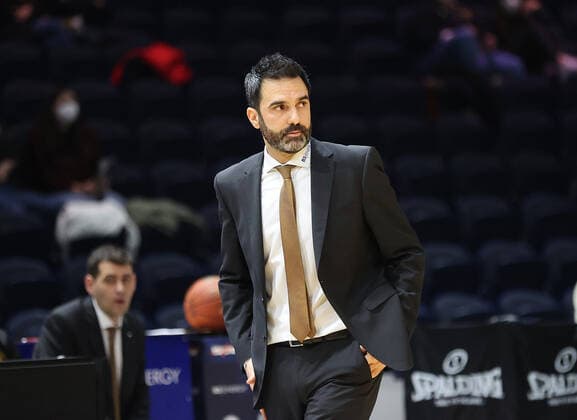Headcoach Jesus Ramirez (Basketball Loewen Braunschweig)
