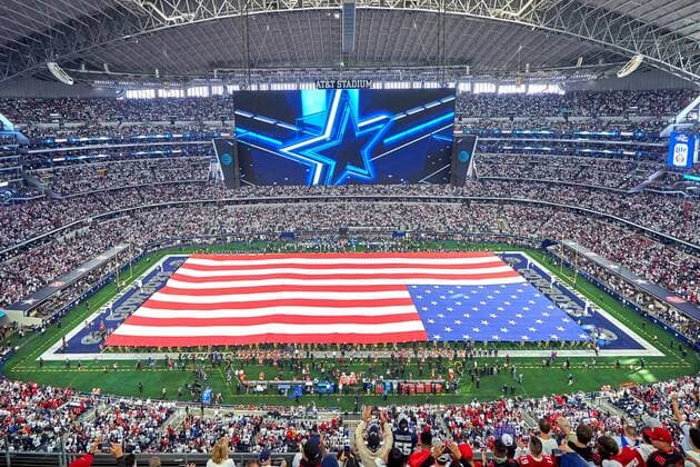 ARLINGTON, TX - JANUARY 16: A general view of AT&T Stadium is seen during the NFC Wild Card game between the San Francisco 49ers and the Dallas Cowboys on January 16, 2022 at AT&T Stadium in Arlington, TX. (Photo by Robin Alam Icon Sportswire) NFL, American Football Herren, USA JAN 16 NFC Wild Card - 49ers at Cowboys Icon220116092