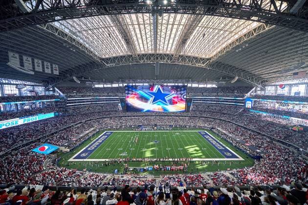 ARLINGTON, TX - JANUARY 16: A general view of AT&T Stadium is seen during the NFC Wild Card game between the San Francisco 49ers and the Dallas Cowboys on January 16, 2022 at AT&T Stadium in Arlington, TX. (Photo by Robin Alam Icon Sportswire) NFL, American Football Herren, USA JAN 16 NFC Wild Card - 49ers at Cowboys Icon220116449