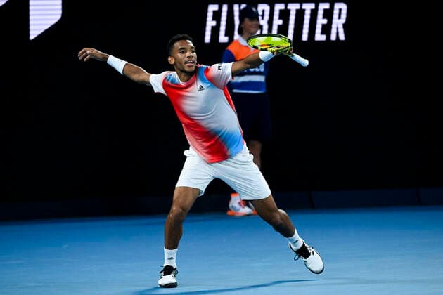 TENNIS AUSTRALIAN OPEN, Felix Auger-Aliassime of Canada reacts during his Men?s quarterfinal match against Daniil Medvedev of Russia on Day 10 of the Australian Open, at Melbourne Park, in Melbourne, Wednesday, January 26, 2022. ( NO ARCHIVING, EDITORIAL USE ONLY, NO USE IN BOOKS WITHOUT CONSENT MELBOURNE VIC AUSTRALIA  Copyright: xDEANxLEWINSx 20220126001617249993