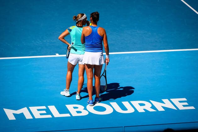 Kirsten Flipkens WTA, Tennis Damen 258) and Sara Sorribes Tormo (WTA 120) reacts during the women s doubles quarterfinals game between Belgian-Russian pair Mertens-Kudermetova and the Belgian-Spanish pair Flipkens-Sorribes Tormo, at the Australian Open Grand Slam tennis tournament, Wednesday 26 January 2022 in Melbourne Park, Melbourne, Australia. The 2022 edition of the Australian Grand Slam takes place from January 17th to January 30th. PATRICKxHAMILTON  x5745889x