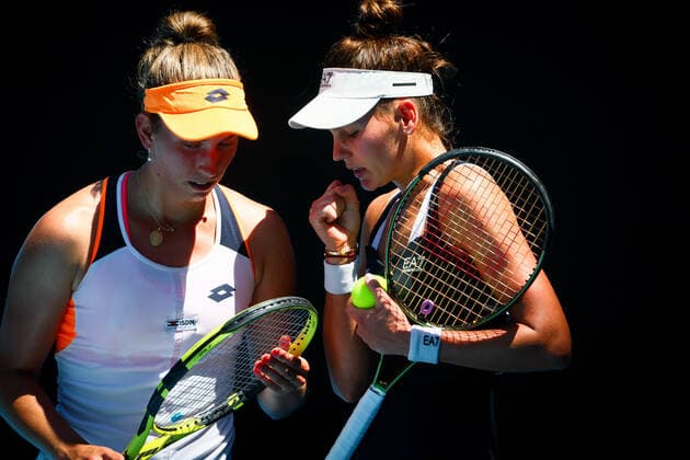 Elise Mertens WTA, Tennis Damen 4) and Veronika Kudermetova (WTA 13) react during the women s doubles quarterfinals game between Belgian-Russian pair Mertens-Kudermetova and the Belgian-Spanish pair Flipkens-Sorribes Tormo, at the Australian Open Grand Slam tennis tournament, Wednesday 26 January 2022 in Melbourne Park, Melbourne, Australia. The 2022 edition of the Australian Grand Slam takes place from January 17th to January 30th. PATRICKxHAMILTON  x5747328x