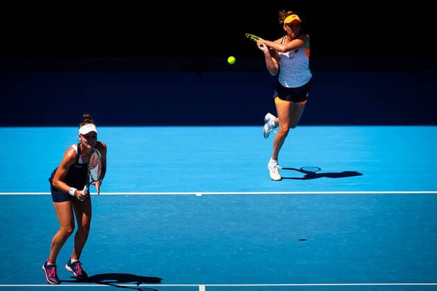 Elise Mertens WTA, Tennis Damen 4) and Veronika Kudermetova (WTA 13) pictured in action during the women s doubles quarterfinals game between Belgian-Russian pair Mertens-Kudermetova and the Belgian-Spanish pair Flipkens-Sorribes Tormo, at the Australian Open Grand Slam tennis tournament, Wednesday 26 January 2022 in Melbourne Park, Melbourne, Australia. The 2022 edition of the Australian Grand Slam takes place from January 17th to January 30th. PATRICKxHAMILTON  x5747345x