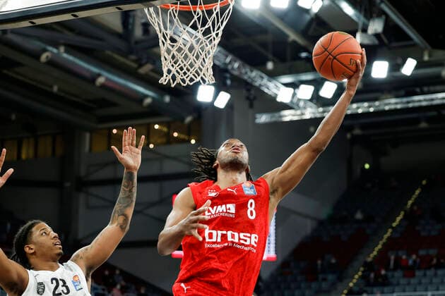 Akil Mitchell (Brose Bamberg, 08) Brose Bamberg - s.oliver Würzburg Wuerzburg - easyCredit-BBL - Basketball Bundesliga Saison 2021 22 Spieltag 16, 26.01.2022 Bamberg, Brose Arena Copyright: DanielxLöb