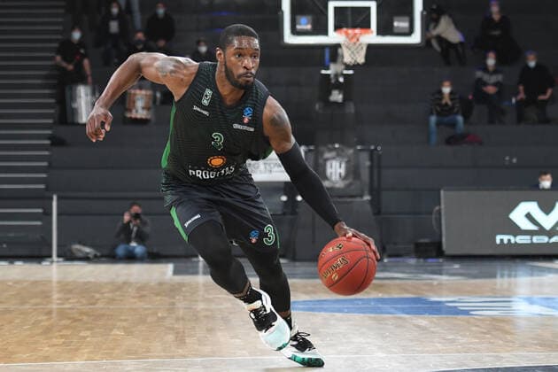 Basketball I Herren I Saison 2021-2022 I Eurocup I 11. Spieltag I Hamburg Towers - Joventut Badalona I 26.01.2022 PAUL BRANDON (3, JOVENTUT BADALONA) Hamburg edel-optics.de Arena Hamburg Deutschland Copyright: xLobeca AndreasxHannigx