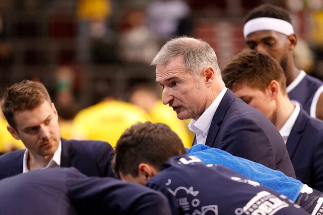 Ludwigsburg , Basketball Champions League MHP Riesen Ludwigsburg vs JDA Dijon , Coach Nenad Markovic (Dijon)