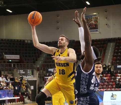 Jonas Wohlfarth-Bottermann (Riesen) . MHP Riesen Ludwigsburg vs. JDA Dijon. Basketball-Champions League 2021-2022. Ludwigsburg , GER, 26.01.2022,