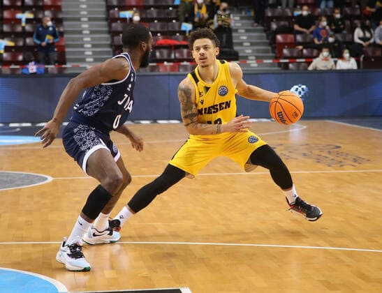 Jonah Radebaugh (Riesen) . MHP Riesen Ludwigsburg vs. JDA Dijon. Basketball-Champions League 2021-2022. Ludwigsburg , GER, 26.01.2022,