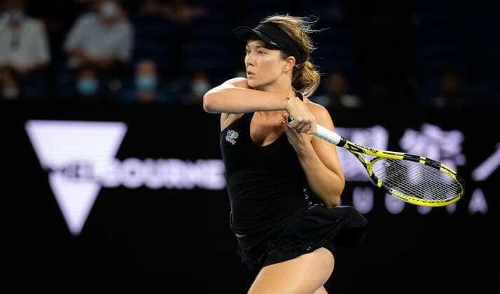 January 27, 2022, MELBOURNE, AUSTRALIA: Danielle Collins of the United States in action during the semi-final of the 2022 Australian Open Grand Slam Tennis Tournament against Iga Swiatek of Poland MELBOURNE AUSTRALIA - ZUMAa181 20220127_zaa_a181_033 Copyright: xRobxPrangex