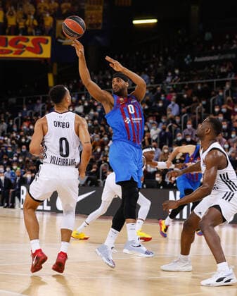 27th January 2022; Palau Blaugrana; Barcelona, Spain; Turkish Airlines Euroleague Basketball; Spain, FC Barcelona, Barca Barca versus Asvel Lyon Villeurbanne; Brandon Davies (Barca) Barcelona Barcelona Spain Basketball Copyright: xValentixEnrichx xAgenciaxLOFx