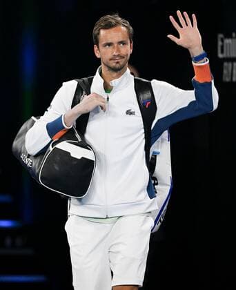 Mandatory Credit: Photo by James Gourley Shutterstock (12775245cw) Daniil Medvedev walks onto court Australian Open, Day Twelve, Tennis, Melbourne Park, Melbourne, Australia - 28 Jan 2022 Australian Open, Day Twelve, Tennis, Melbourne Park, Melbourne, Australia - 28 Jan 2022 Copyright: xJamesxGourley Shutterstockx 12775245cw