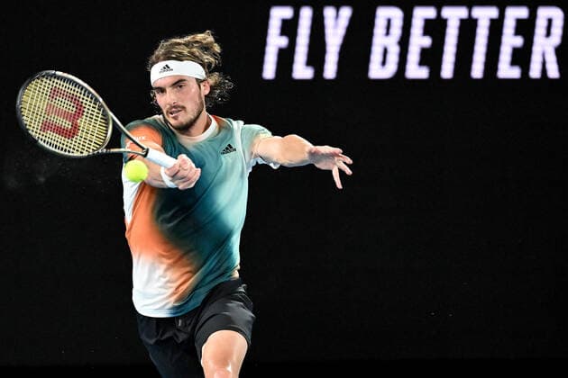 TENNIS AUSTRALIAN OPEN, Stefanos Tsitsipas of Greece plays a shot during his Men?s semifinal match against Daniil Medvedev of Russia on Day 12 of the Australian Open, at Melbourne Park, in Melbourne, Friday, January 28, 2022. ( NO ARCHIVING, EDITORIAL USE ONLY, NO USE IN BOOKS WITHOUT CONSENT MELBOURNE VIC AUSTRALIA  Copyright: xDAVExHUNTx 20220128001617817692