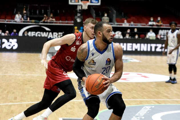28.01.2022, easyCredit Basketball Bundesliga, BBL, Saison 2021 2022, Herren, Chemnitz Niners - Fraport Skyliners Frankfurt Rasheed Moore, Fraport Skyliners Frankfurt Chemnitz Messe Chemnitz Sachsen Germany