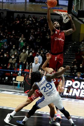 28.01.2022, easyCredit Basketball Bundesliga, BBL, Saison 2021 2022, Herren, Chemnitz Niners - Fraport Skyliners Frankfurt Isiaha Mike, Niners Chemnitz Chemnitz Messe Chemnitz Sachsen Germany