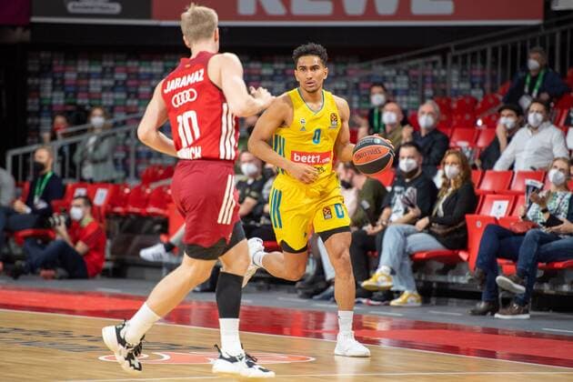 Ognjen Jaramaz 10 (FC Bayern), Maodo Lo 0 (Alba Berlin), FC Bayern Basketball vs. Alba Berlin, easyCredit BBL, 28.01.2022 Muenchen Bayern Deutschland
