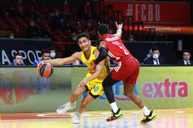 2 Corey Walden (FCBB) gegen 0 Maodo Lo (Alba) Basketball EuroLeague FC Bayern Muenchen vs. Alba Berlin Audi Dome am 28.01.2022 FOTO: Mladen Lackovic LakoPress