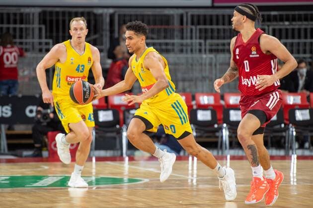 Luke Sikma 43 (Alba Berlin), Maodo Lo 0 (Alba Berlin), Nick Weiler-Babb 0 (FC Bayern), FC Bayern Basketball vs. Alba Berlin, easyCredit BBL, 28.01.2022 Muenchen Bayern Deutschland