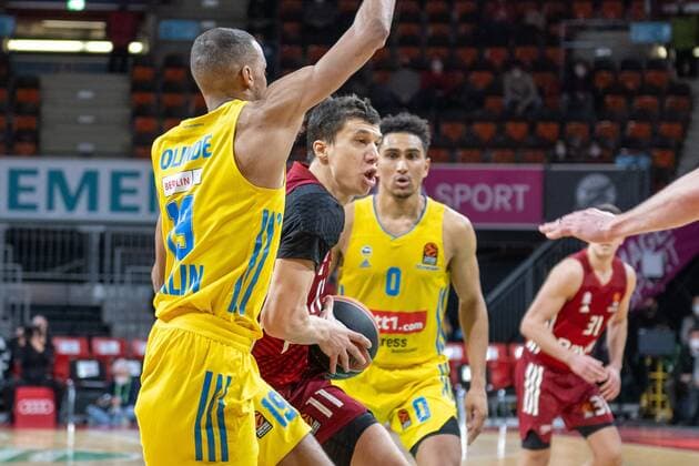 Louis Olinde 19 (Alba Berlin), Vladimir Lucic 11 (FC Bayern), Maodo Lo 0 (Alba Berlin), FC Bayern Basketball vs. Alba Berlin, easyCredit BBL, 28.01.2022 Muenchen Bayern Deutschland