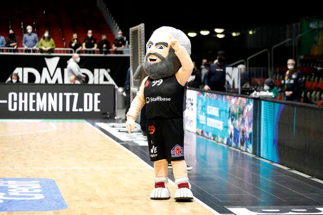 28.01.2022, easyCredit Basketball Bundesliga, BBL, Saison 2021 2022, Herren, Chemnitz Niners - Fraport Skyliners Frankfurt Karli, Maskottchen der Niners Chemnitz Chemnitz Messe Chemnitz Sachsen Germany