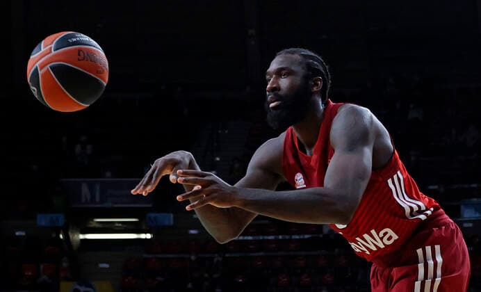 28.01.2022, Basketball Euroleague, FC Bayern Basketball vs Alba Berlin, Audi Dome Muenchen, im Bild: Othello Hunter (FCB Basketball)