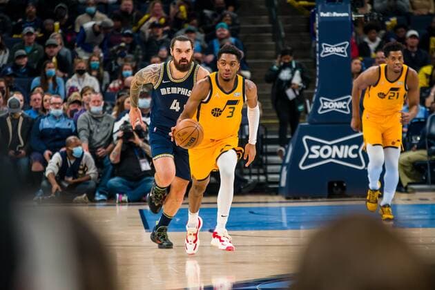 Jazz Shooting Guard Trent Forrest (C) controls the ball during a NBA, Basketball Herren, USA game between Memphis Grizzlies and Utah Jazz, at the FedEx Forum in Memphis, Tennessee, USA, 28 January 2022. Memphis Grizzlies vs. Utah Jazz !ACHTUNG: NUR REDAKTIONELLE NUTZUNG!  Copyright: xMATTHEWxA.xSMITHx AME2112 20220129-75d2d1231f89f3c1c3ffa11fecae9453ae405e80