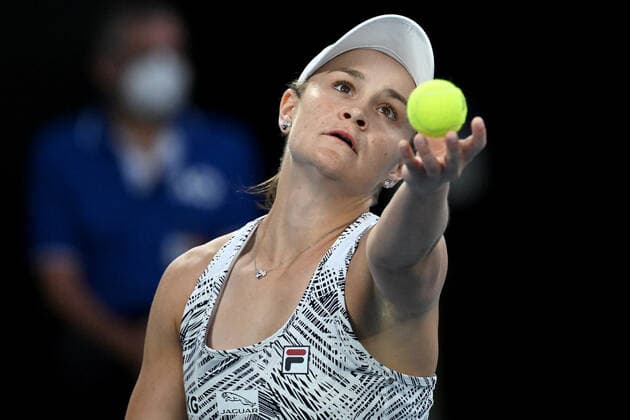 TENNIS AUSTRALIAN OPEN, Ashleigh Barty of Australia serves during the Women?s singles final against Danielle Collins of the USA on Day 13 of the Australian Open, at Melbourne Park, in Melbourne, Saturday, January 29, 2022. ( NO ARCHIVING, EDITORIAL USE ONLY, NO USE IN BOOKS WITHOUT CONSENT MELBOURNE VIC AUSTRALIA  Copyright: xDEANxLEWINSx 20220129001618069486