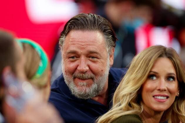 Mandatory Credit: Photo by Ella Ling Shutterstock (12778013u) Russell Crowe watching the Women s Singles Final Australian Open, Day Thirteen, Tennis, Melbourne Park, Melbourne, Australia - 29 Jan 2022 Australian Open, Day Thirteen, Tennis, Melbourne Park, Melbourne, Australia - 29 Jan 2022 Copyright: xEllaxLing Shutterstockx 12778013u