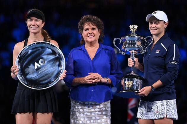 Mandatory Credit: Photo by James Gourley Shutterstock (12778010cf) Women s Singles champion Ashleigh Barty and runner-up Danielle Collins Australian Open, Day Thirteen, Tennis, Melbourne Park, Melbourne, Australia - 29 Jan 2022 Australian Open, Day Thirteen, Tennis, Melbourne Park, Melbourne, Australia - 29 Jan 2022 Copyright: xJamesxGourley Shutterstockx 12778010cf