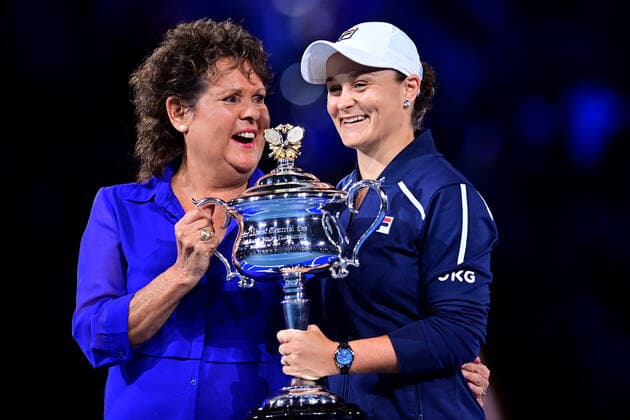 TENNIS AUSTRALIAN OPEN, Evonne Goolagong Cawley congratulates Ashleigh Barty of Australia as she holds the Daphne Akhurst Memorial Cup after winning the Women?s singles final against Danielle Collins of the USA on Day 13 of the Australian Open, at Melbourne Park, in Melbourne, Saturday, January 29, 2022. ( NO ARCHIVING, EDITORIAL USE ONLY, NO USE IN BOOKS WITHOUT CONSENT MELBOURNE VICTORIA AUSTRALIA  Copyright: xJOELxCARRETTx 20220129001618092843
