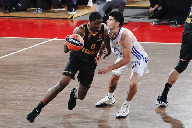 Dwayne Bacon (AS Monaco) - Gabriel Deck (Real Madrid) BASKETBALL : AS Monaco vs Real Madrid - Euroleague - Monaco - 28 01 2022 NorbertScanella Panoramic 