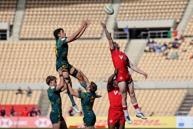 January 29, 2022, Sevilla, Sevilla, Spain: Henry Paterson of Australia in action with Nicholas Allen of Canada during the Men s HSBC World Rugby Sevens Series 2022 match between Australian and Canada at the La Cartuja stadium in Seville, on January 29, 2022. Sevilla Spain - ZUMAd159 20220129_zia_d159_097 Copyright: xJosexLuisxContrerasx