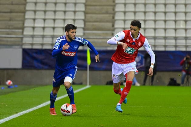 Fußball, Coupe de France, Stade Reims - SC Bastia Ekitike Hugo ( 9 - Reims ) - Le Cardinal Julien ( 2 - Bastia ) - FOOTBALL : Reims vs Bastia - Coupe de France - 29 01 2022 FedericoPestellini Panoramic 