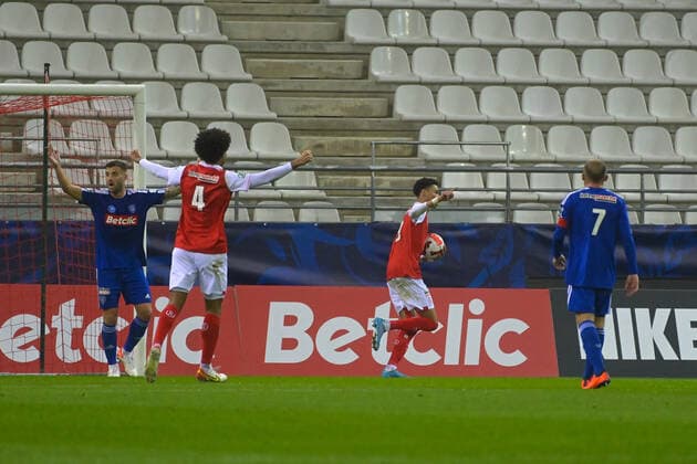 Fußball, Coupe de France, Stade Reims - SC Bastia Joie des joueurs de l equipe de Reims apres le but de Ekitike Hugo ( 9 - Reims ) - FOOTBALL : Reims vs Bastia - Coupe de France - 29 01 2022 FedericoPestellini Panoramic 