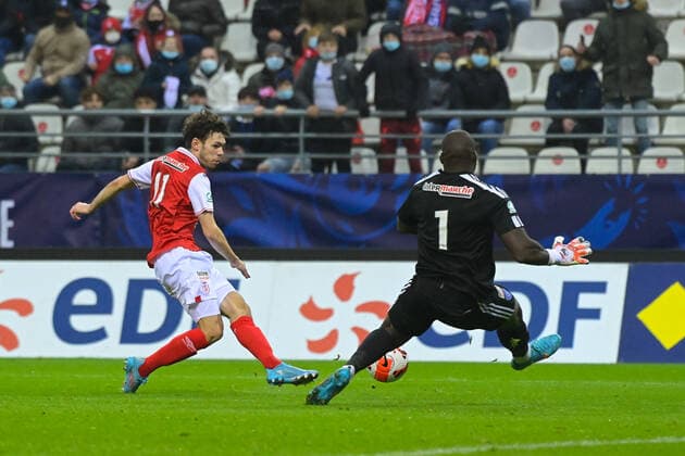 Van bergen Mithell ( 11 - Reims ) - Placide Johny ( 1 - Bastia ) - FOOTBALL : Reims vs Bastia - Coupe de France - 29 01 2022 FedericoPestellini Panoramic 