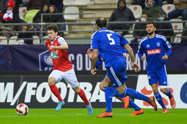 Van bergen Mithell ( 11 - Reims ) - Bocognano Yohan ( 5 - Bastia ) - FOOTBALL : Reims vs Bastia - Coupe de France - 29 01 2022 FedericoPestellini Panoramic 