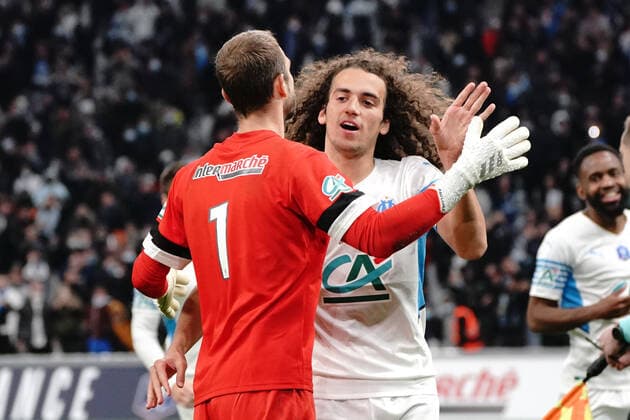 Joie - Matteo Guendouzi (Olympique de Marseille)- Pau Lopez (Olympique de Marseille) FOOTBALL : Olympique de Marseille vs Montpellier - de 8 eme de finale Coupe de France - Marseille - 29 02 2022 NorbertScanella Panoramic 