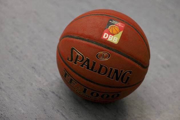 Regionalliga Damen HR-Nord; TV Marktheidenfeld - BG Litzendorf; 29.01.2022 Symbolbild: Spalding Basketball DBB, Regionalliga Damen HR-Nord, TV Marktheidenfeld - BG Litzendorf, 29.01.2022, Marktheidenfeld, Hans-Wilhelm-Renkhoff-Halle Copyright: xBEAUTIFULxSPORTS JulienxChristx