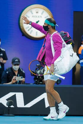 Rafael Nadal (ESP) betritt den Platz Finale, Endspiel Tennis - Australian Open 2022 - Grand Slam - Melbourne Park - Melbourne - Victoria - Australia - 30 January 2022. Copyright: xJuergenxHasenkopfx