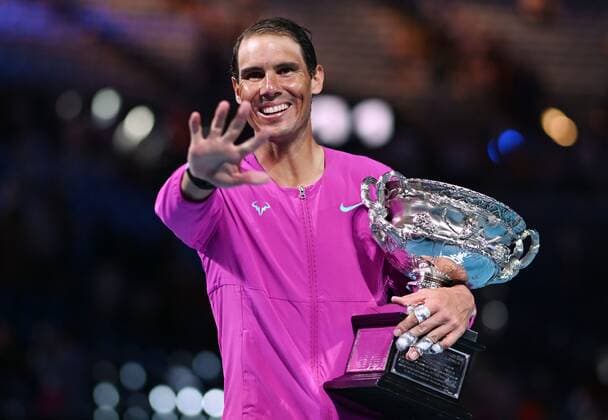 Mandatory Credit: Photo by James Gourley Shutterstock (12778011go) Rafael Nadal celebrates victory in the Men s Singles final with the Norman Brookes Challenge Cup Australian Open, Day Fourteen, Tennis, Melbourne Park, Melbourne, Australia - 30 Jan 2022 Australian Open, Day Fourteen, Tennis, Melbourne Park, Melbourne, Australia - 30 Jan 2022 Copyright: xJamesxGourley Shutterstockx 12778011go
