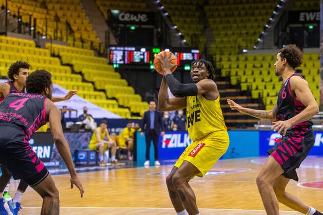 Oldenburg, Niedersachsen, DEU, 30.01.2022, Tai Odiase (EWE Baskets Oldenburg). EWE Baskets Oldenburg vs. Telekom Baskets Bonn. 1. Basketball-Bundesliga Saison 2021 2022, 19. Spieltag, Grosse EWE Arena. EWE Baskets Oldenburg vs. Telekom Baskets Bonn