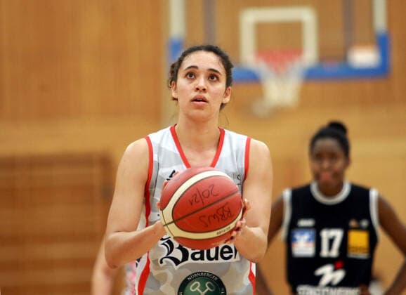 Mikayla WILLIAMS (Wasserburg US), Da-Basketball,1. Bundesliga 2021 22, 30.01.22, TSV Wasserburg vs Pharmaserv Marburg, Wasserburg, Badria Sportzentrum Copyright: WolfgangxFehrmann