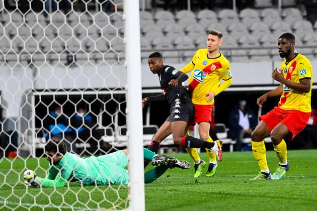 But de de Souza Oliveira Jean Lucas ( 4 - Monaco ) - Jean Louis Leca ( 1 - Lens ) - FOOTBALL : Lens vs Monaco - Coupe de France - 30 01 2022 FedericoPestellini Panoramic 