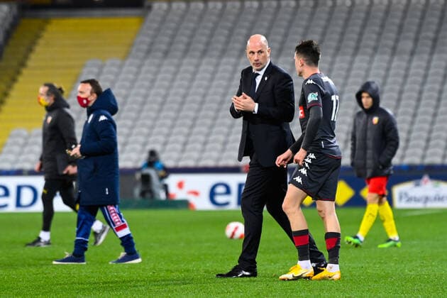 Fin du match - Joie des joueurs de l equipe Monaco apres sa victoire - Alexandre Creuze ( entraineur Monaco ) - Aleksandr GOLOVIN ( 17 - Monaco ) - FOOTBALL : Lens vs Monaco - Coupe de France - 30 01 2022 FedericoPestellini Panoramic 