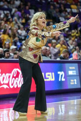 January 30, 2022: LSU Head Coach Kim Mulkey yells adjustments to her team during NCAA, College League, USA Women s Basketball action between the Kentucky Wildcats and the LSU Tigers at the Pete Maravich Assembly Center in Baton Rouge, LA. CSM Baton Rouge USA - ZUMAc04_ 20220130_zaf_c04_136 Copyright: xJonathanxMailhesx