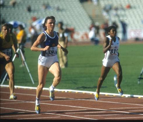 Leichtathletik Europameisterschaft in Athen 1982 Bärbel Wöckel (DDR blaues trikot) in Aktion im Vorlauf 08.09.1982 HM