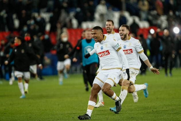 Joie des joueurs de Nice apres leur victoire contre le PSG FOOTBALL : 8e finale de la Coupe de France - PSG vs OGC Nice - 31 01 2022 AurelienMorissard Panoramic 