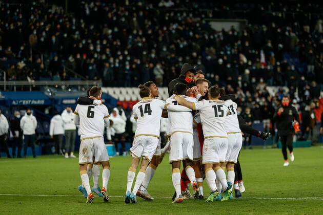 Joie des joueurs de Nice apres leur victoire contre le PSG FOOTBALL : 8e finale de la Coupe de France - PSG vs OGC Nice - 31 01 2022 AurelienMorissard Panoramic 